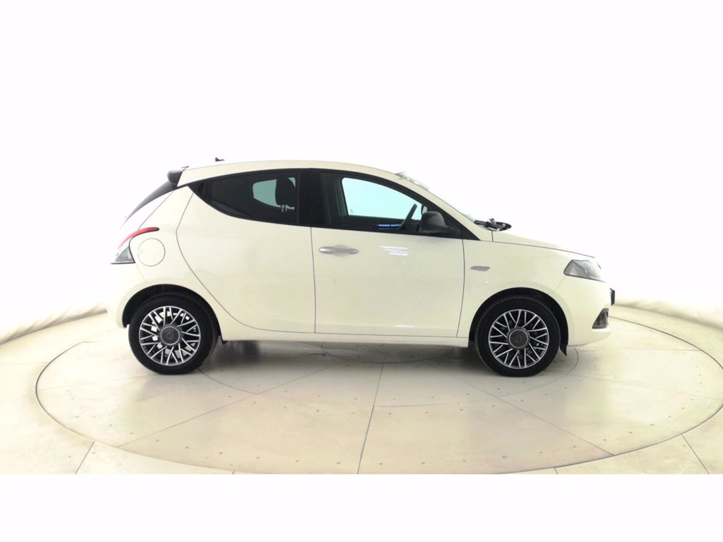 LANCIA Ypsilon 1.0 firefly hybrid gold plus s&s 70cv 5p.ti