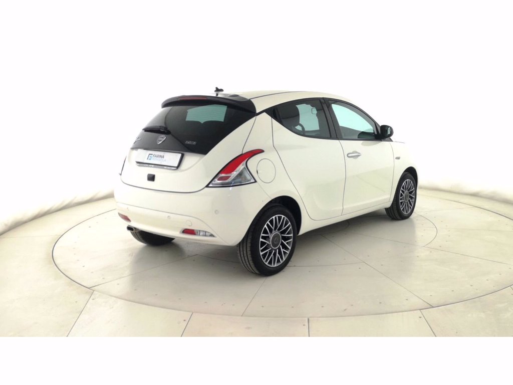 LANCIA Ypsilon 1.0 firefly hybrid gold plus s&s 70cv 5p.ti